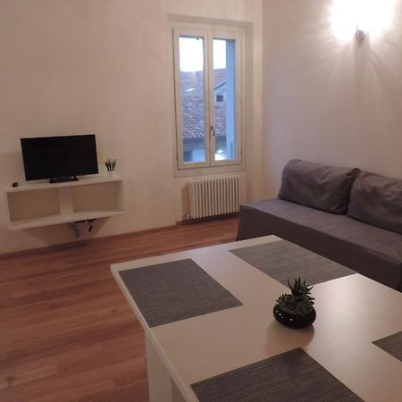 Residence Al Sociale Mantova Bagian luar foto